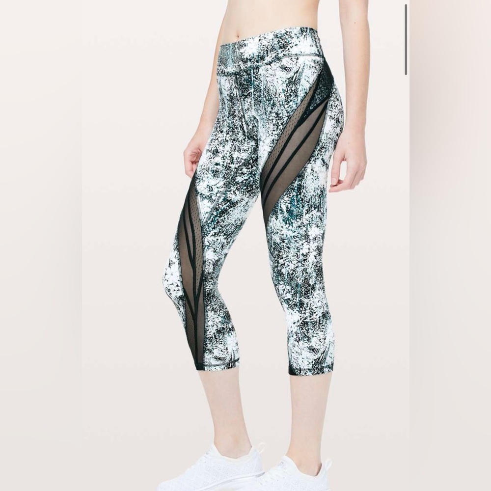 Lululemon Never Still Crop *21"